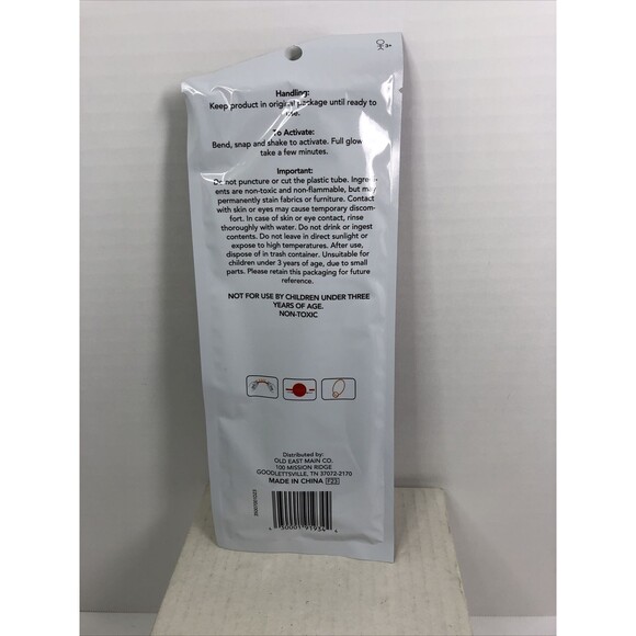 Glow Skull Necklace Easy to Activate Glows for Hours - Picture 7 of 7